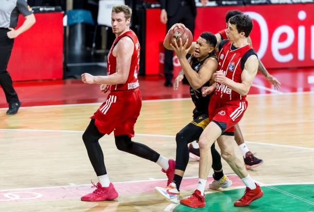 平球队的制 平球队的制